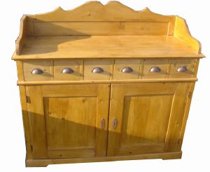 Buffet pin massif en vieux bois