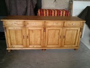 Buffet / enfilade pin massif en vieux bois